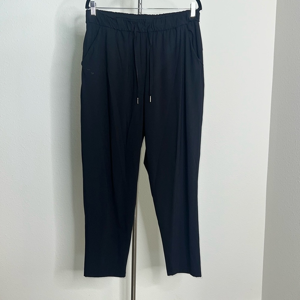 Lululemon Keep Moving 7/8 Pants
